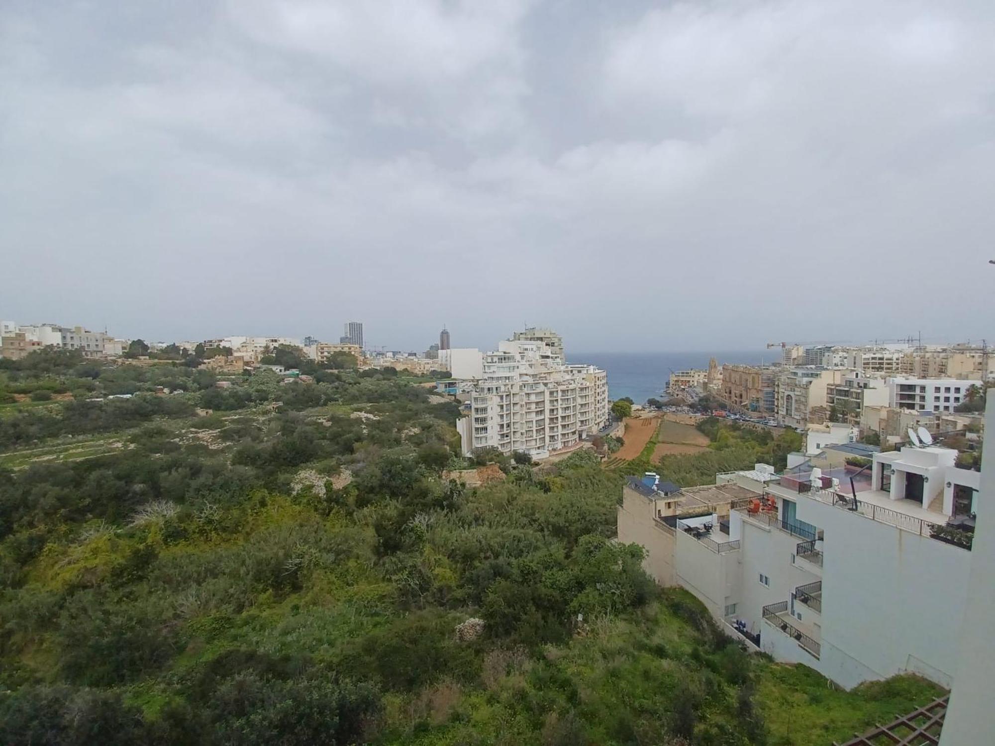 Spectacular Distant Seaview Apt Apartment Sliema Exterior photo