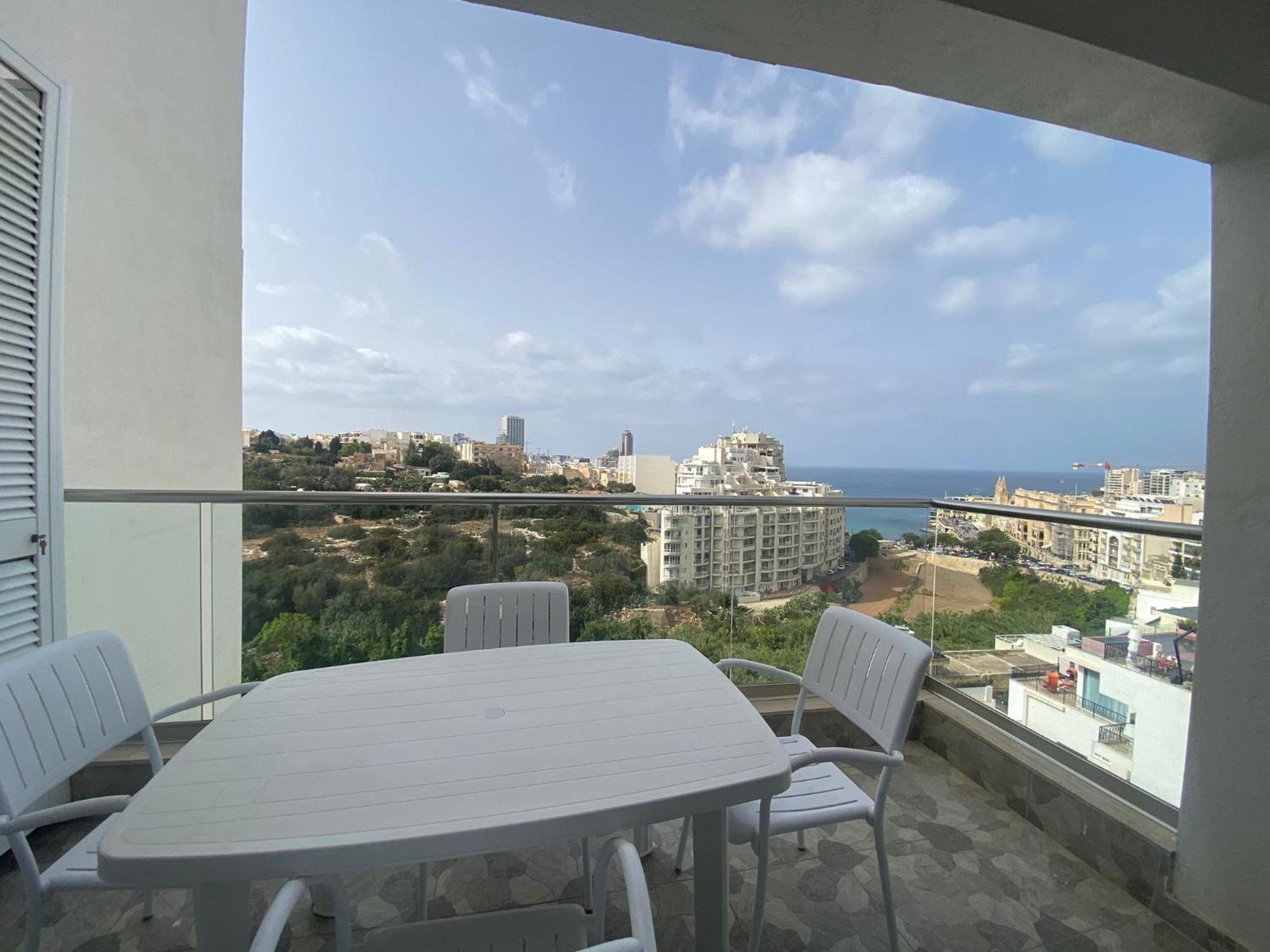 Spectacular Distant Seaview Apt Apartment Sliema Exterior photo